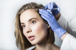Zagęszczanie włosów – medycyna estetyczna kontra nanotechnologia